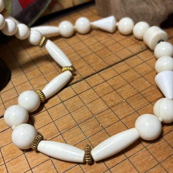 MCM Mixed Geometric White Beads Brass Tone Ribbed Spacers Spring Ring Clasp EVC - Picture 11 of 13